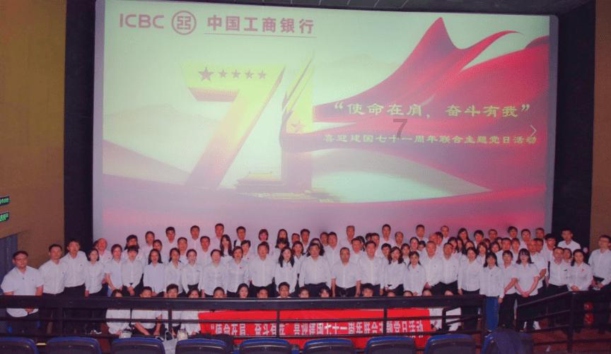 西方大卡车找字母